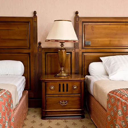D'angleterre Hotel 4*