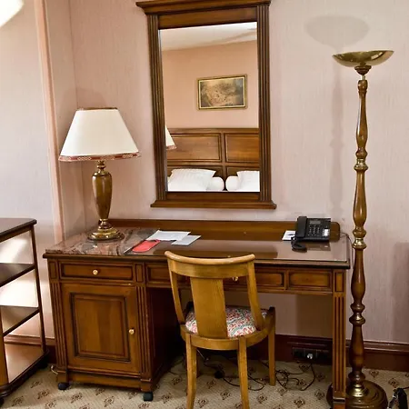 Hotel D'angleterre 4*